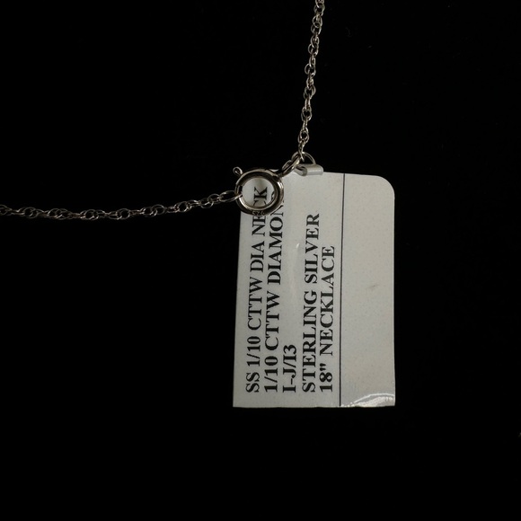 Diamond and sterling silver modern simplicity necklace - Picture 5 of 9